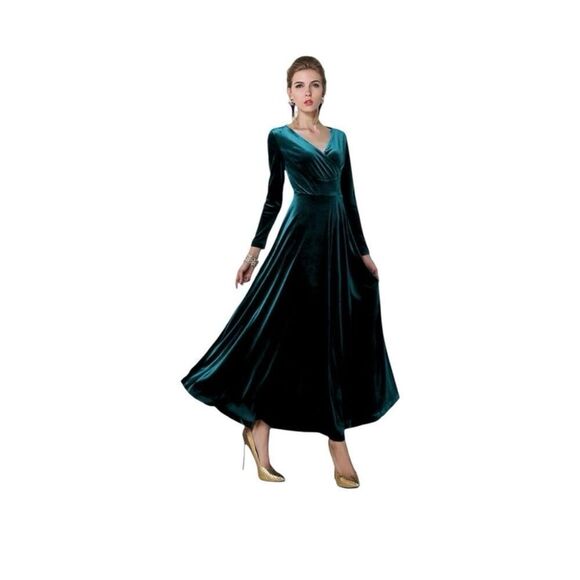 Urban Coco Size M Long Sleeve V-Neck Maxi Dress Emerald Green Velvet Formal NWT - Picture 2 of 15